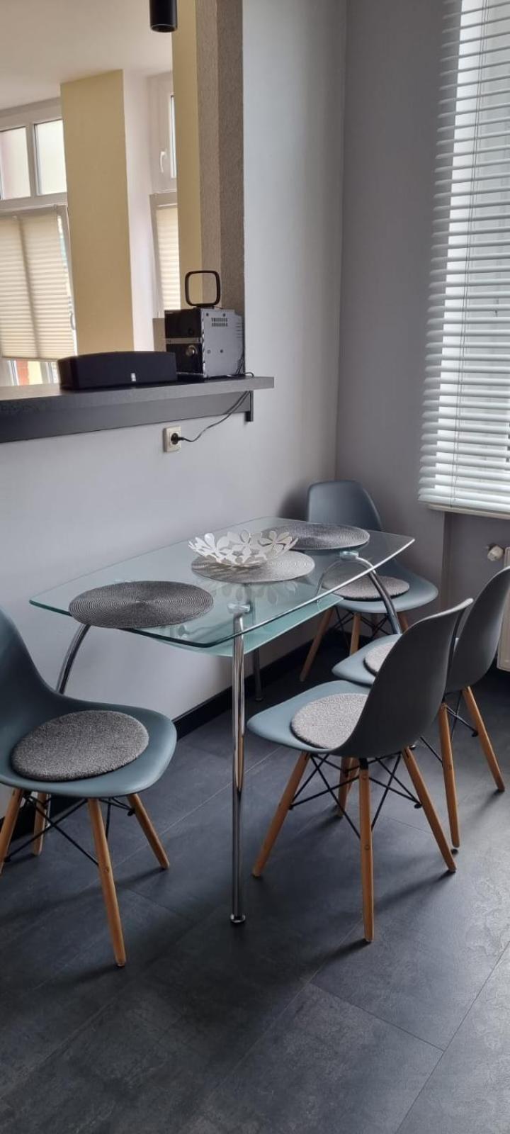 Apartamenty Lazurowy I Sloneczny Z Darmowym Parkingiem Strzezonym Jelenia Góra Zimmer foto